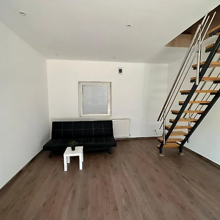 Mellett Balatonfůzfő