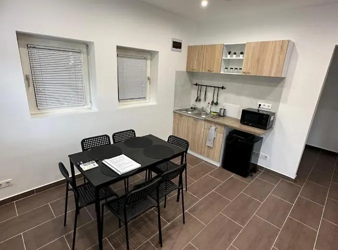 Mellett Lägenhet Balatonfůzfő