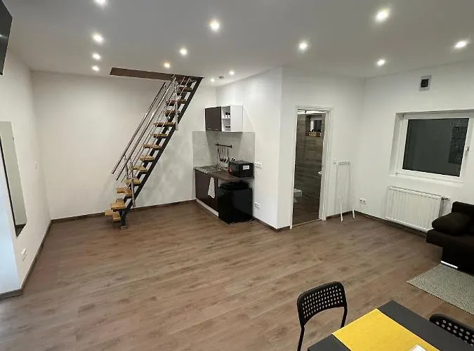 Mellett Balatonfůzfő