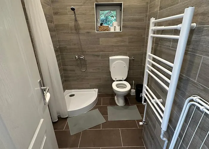 Mellett Balatonfůzfő